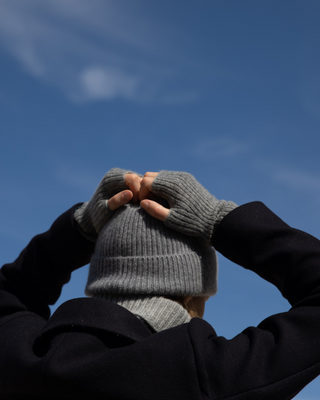 Bonnet en cachemire gris